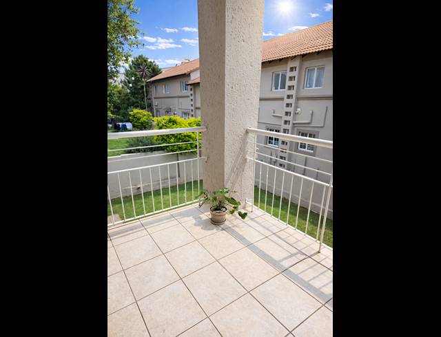 2 bed property for sale in NOORDHANG